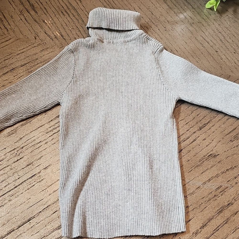 Light Gray Ribbed Turtleneck 3T - Picture 5 of 6